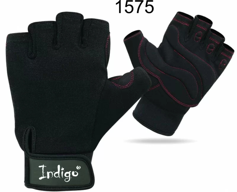 Фото Перчатки Indigo черные SB-16-1575 со склада магазина СпортСЕ