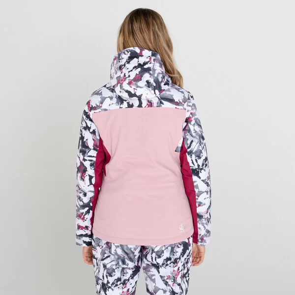 Фото Куртка Determined Jacket (Цвет WPA, Розовый) DWP508 со склада магазина СпортСЕ
