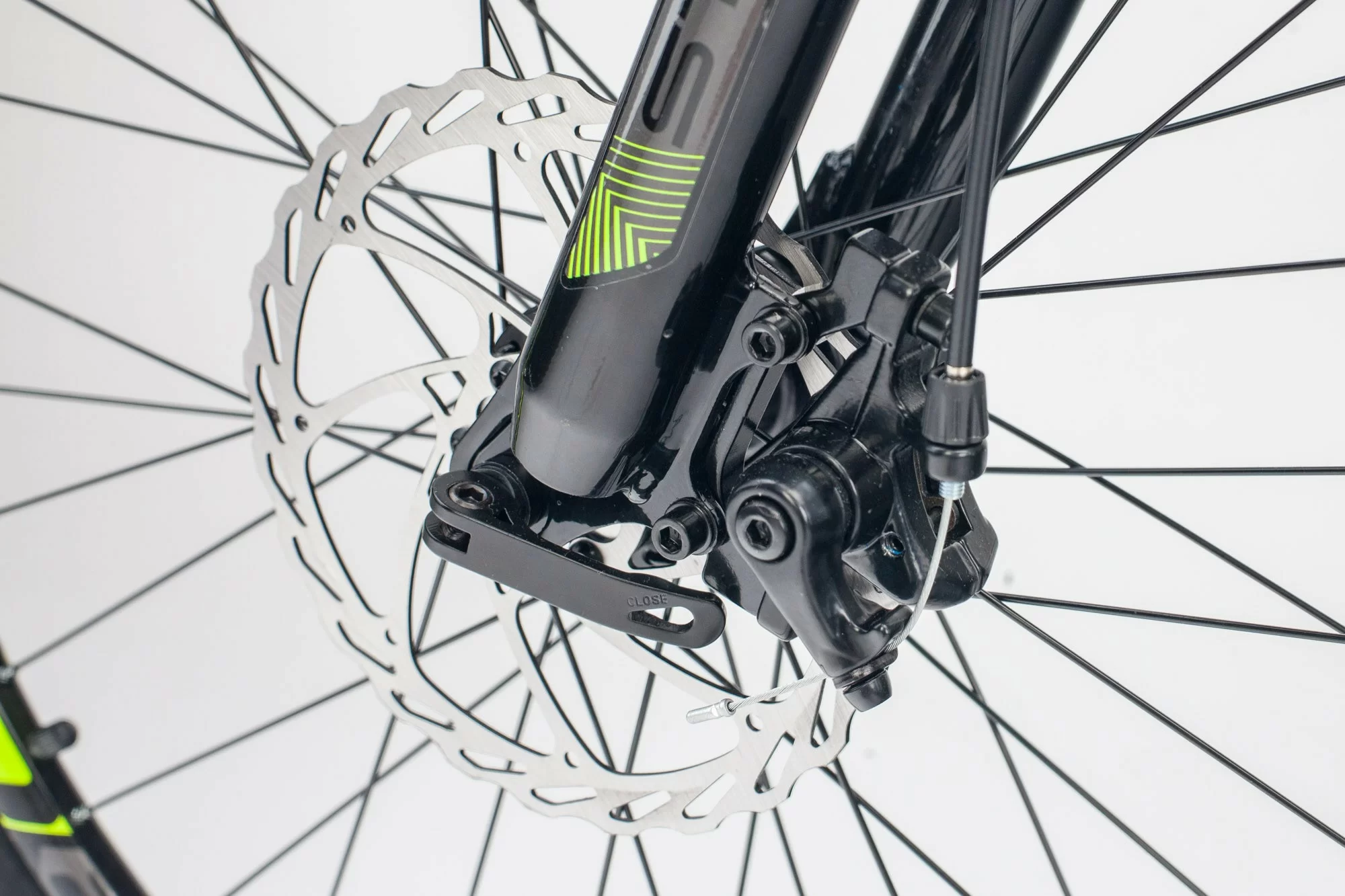 Фото Велосипед Stels Navigator-700 MD 27.5" черный/зеленый со склада магазина СпортСЕ