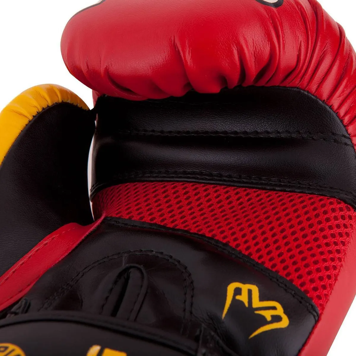 Фото Перчатки боксерские Roomaif RBG-248 Dyex red со склада магазина СпортСЕ