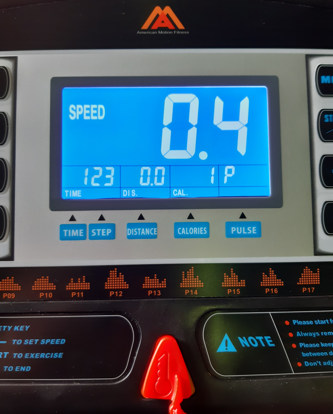  Беговая дорожка AMF TX001 по низким ценам в Томске и Северске