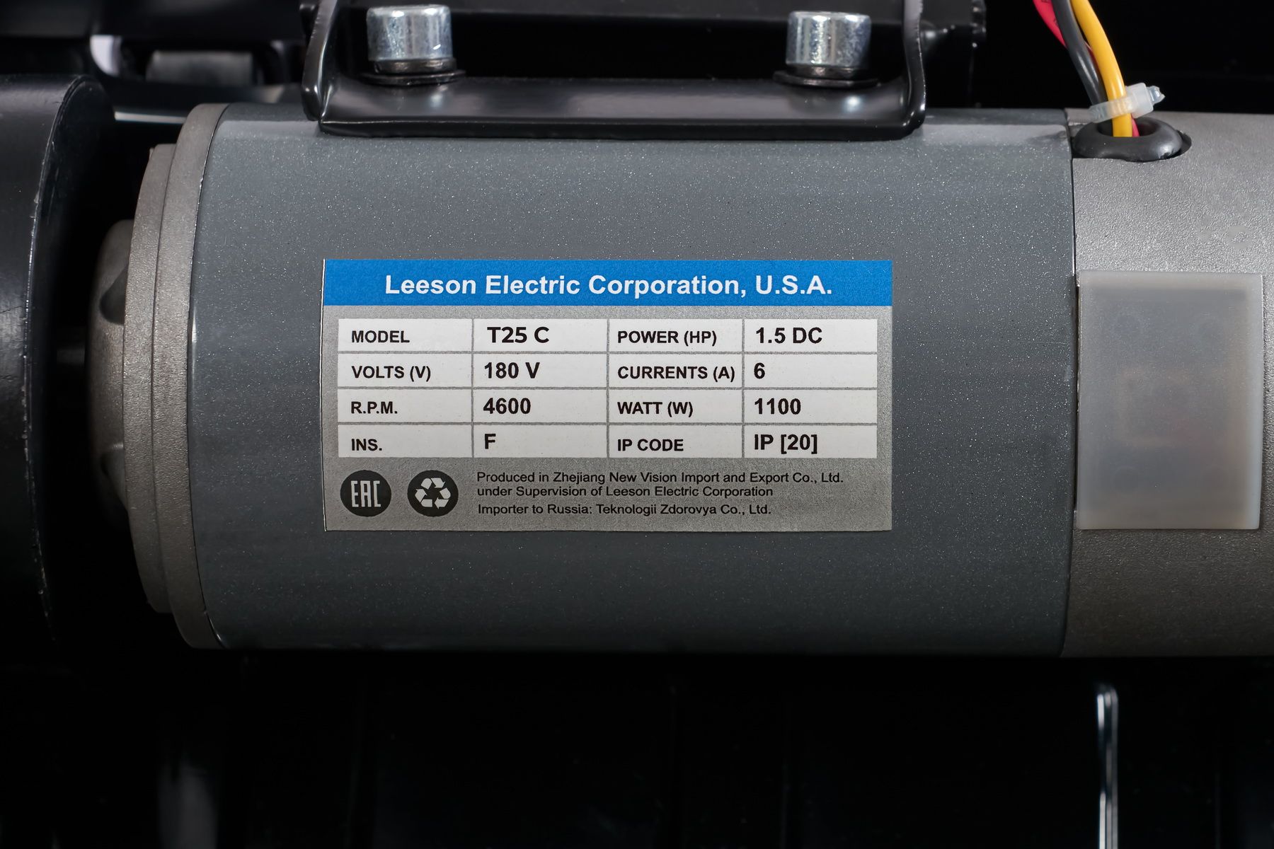  Беговая дорожка Titanium One T25 C по низким ценам в Томске и Северске